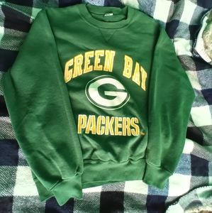COPY - I'm selling an old Green Bay Packer sweatshirt.